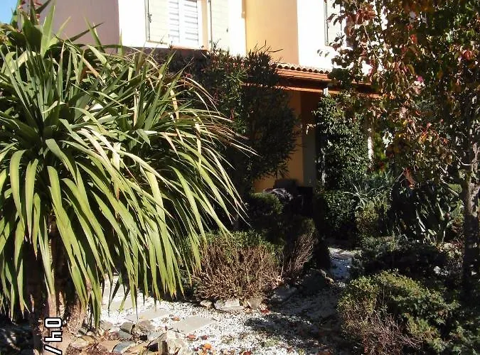 Avec Commodites Alojamento de Acomodação e Pequeno-almoço 4*