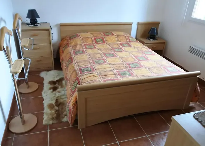 Alojamento de Acomodação e Pequeno-almoço Avec Commodites